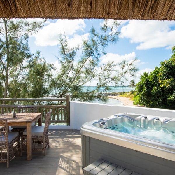 Seapoint - Coin de Mire Villa- jacuzzi Susie Freeman Travel