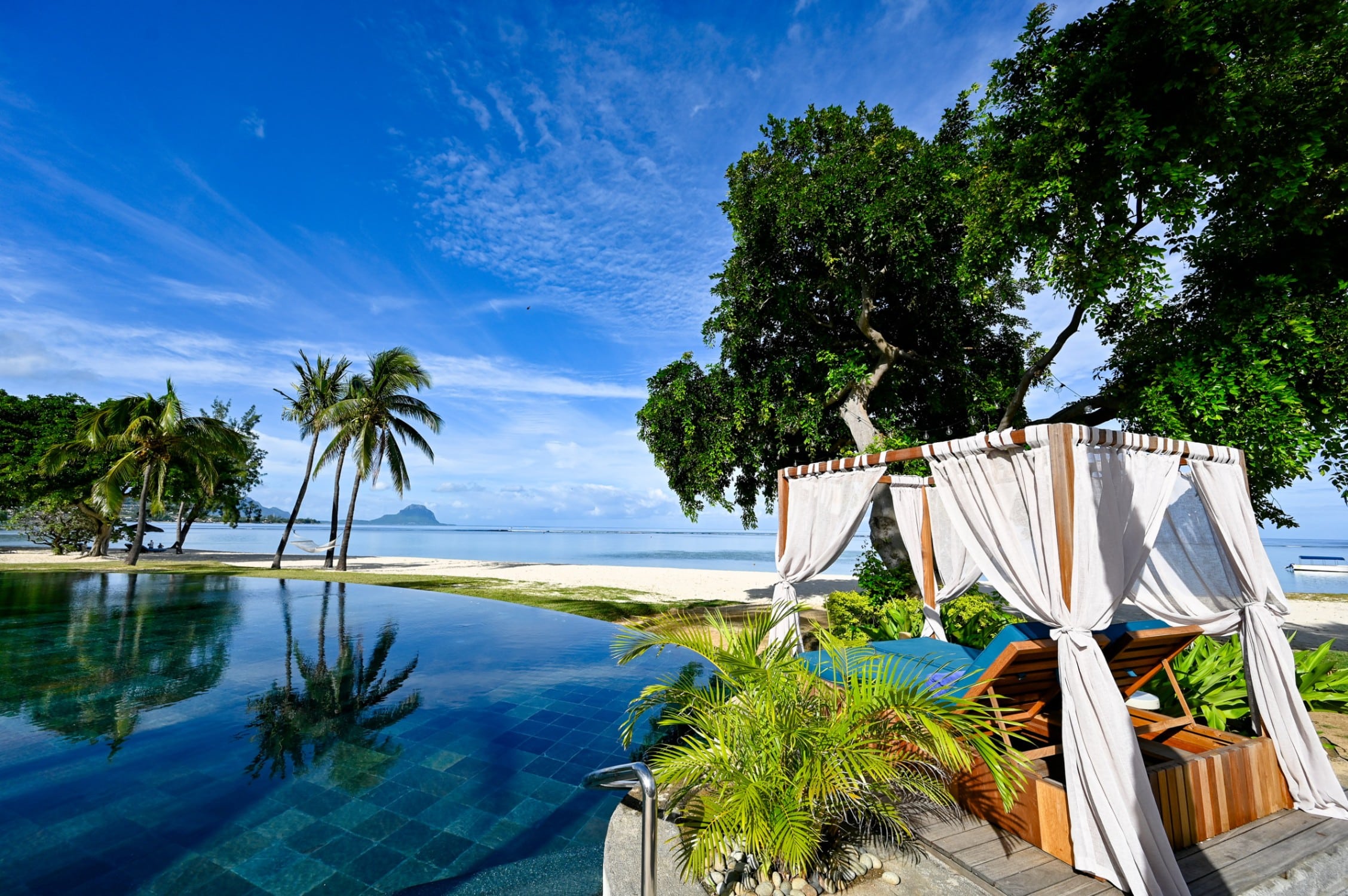 Maradiva Villas Resort & Spa