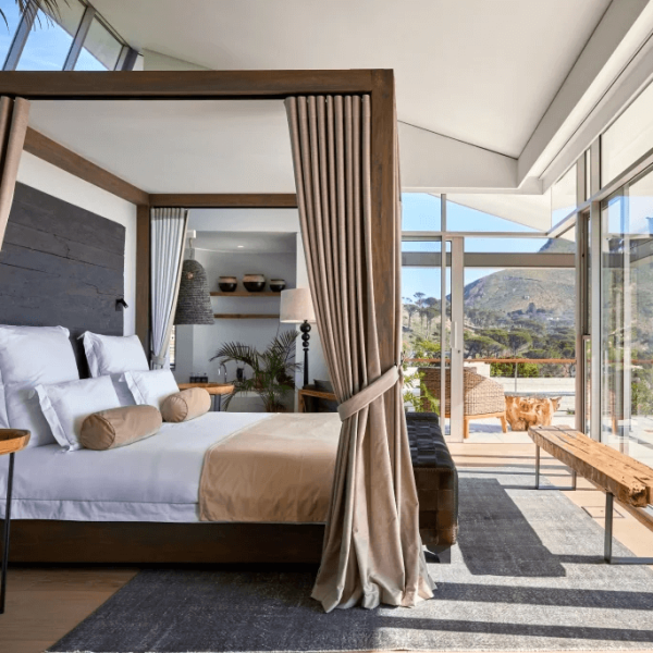 Atzaro-Luxury-Hotel-Suite (1)