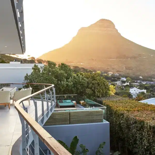 Atzaro-Luxury-Hotel-Lions Head